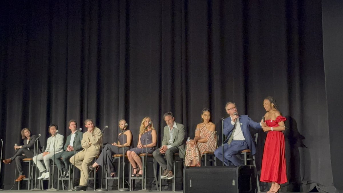 TheVFoundation's tweet photo. The V Foundation hit the red carpet with the stars last night for the Los Angeles Premiere of The Good Half!

The V Foundation is the official charity partner of the movie. Taelor Scott was our red carpet reporter. 🎤 

Keep up with us during the week for more exclusive content from the stars!
