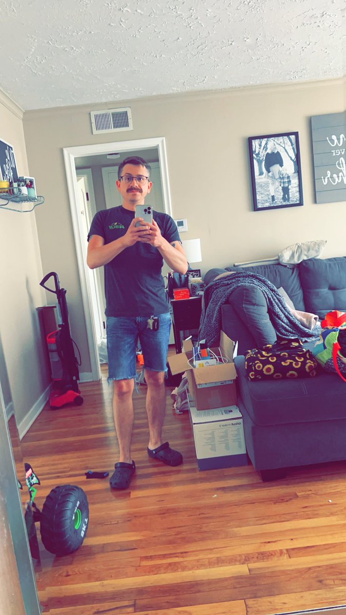 oneandonly_kyle's tweet photo. How does the chat feel about this? https://t.co/7ltvHXVlAc