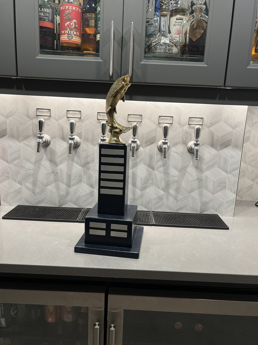 BattleRiverClub's tweet photo. Congrats to Matt McNair from the @yeastwranglers on his best of show Double IPA. The next opportunity to have your name immortalized on this beautiful trophy is this fall - register for our Ale-O-Ween competition starting Sept 1st at https://t.co/soOCPIJuDa https://t.co/Xjso0Jtyr6