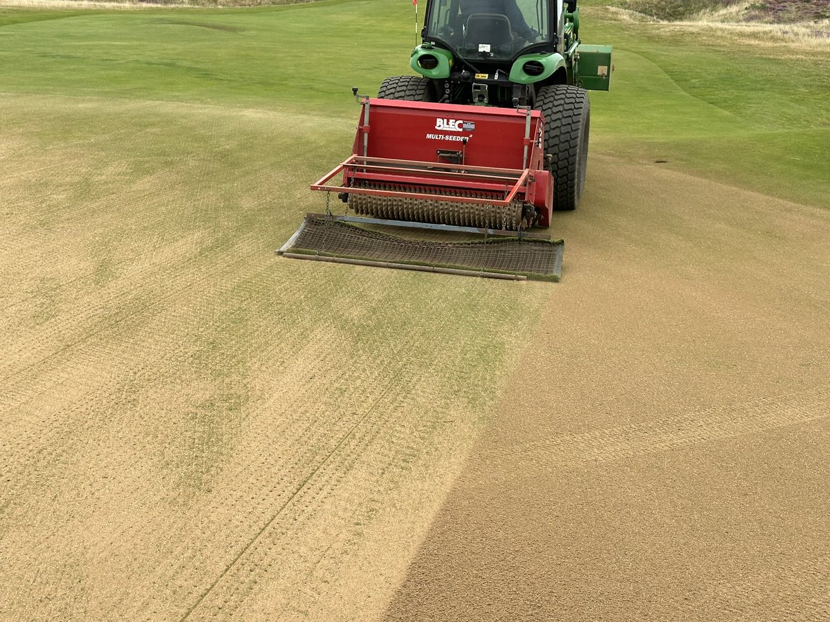 Productive couple of days <a href="/Royal_Porthcawl/">Royal Porthcawl Golf Club</a> with the annual course maintenance work on greens, <a href="/BarenbrugUK/">Barenbrug UK</a> ‘Shoreline’ seed introduced via dbl pass <a href="/VredoDodewaard/">Vredo Dodewaard B.V.</a> &amp; triple pass with the Blec Multiseeder in conjunction with circa 40T/Ha sand #links