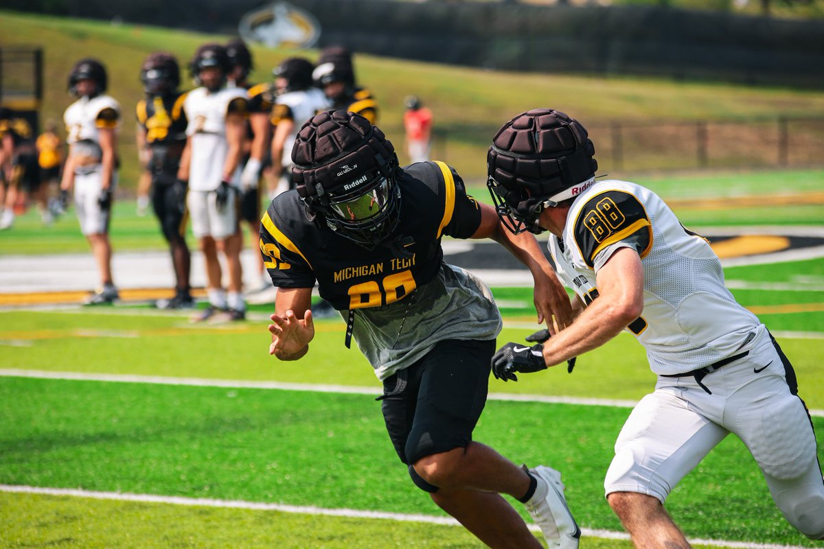 Michigan Tech Football tweet media