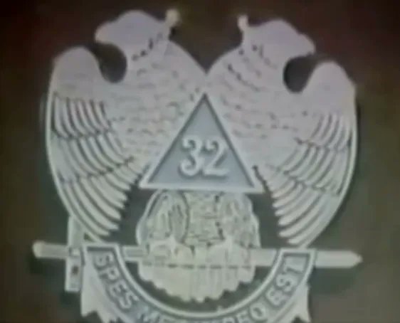 officialurbanus's tweet photo. MASONIC GANG SIGNS (SEALS & LOGOS)
Please Help Me Share This Friends:
@NoogaJack @AngelaMaggard3 @thenerdincharge @TheEmmapreneur @NT_parody @OfficialOven
#helpthewidowsson #thewidowsson #nohelpforthewidowsson #widowsson