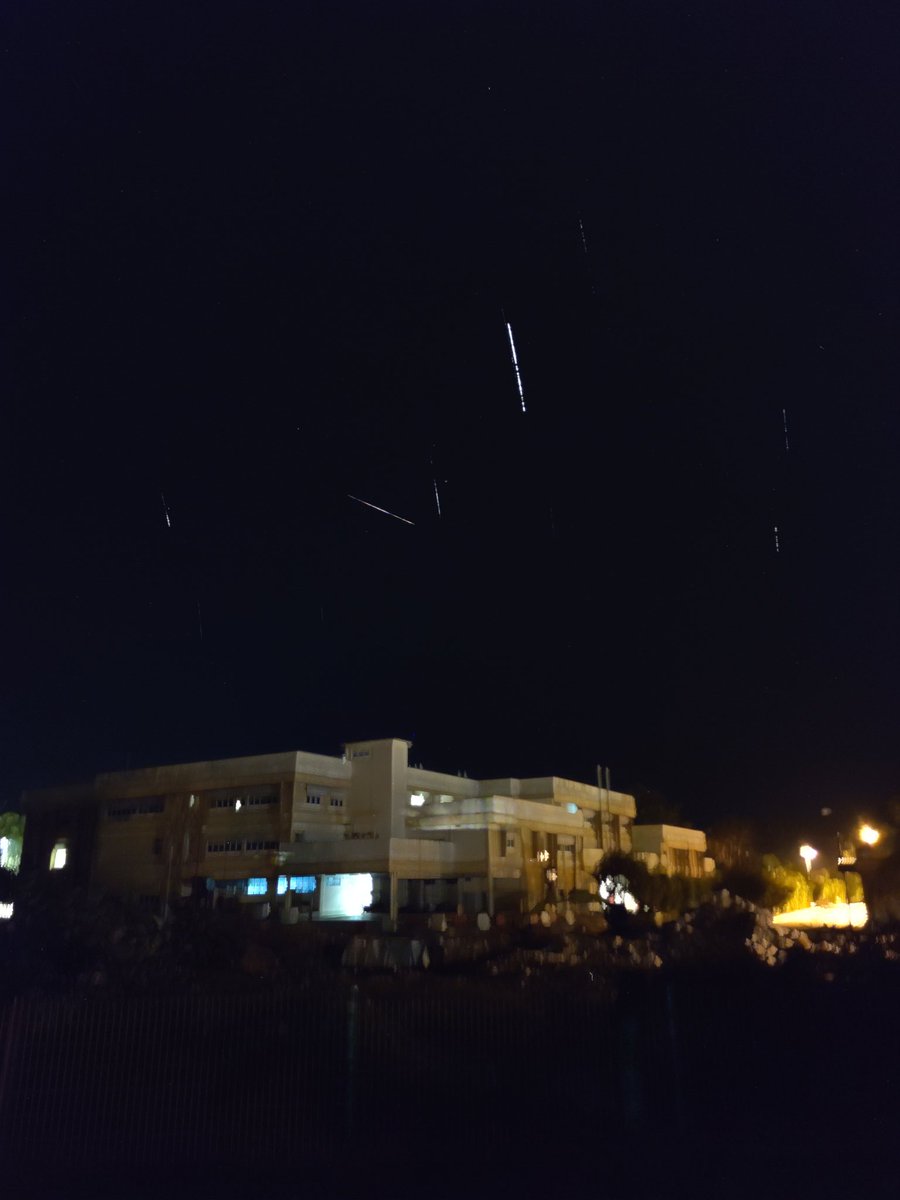 JrSyaz's tweet photo. Meteor Perseid 2024
Snap guna phone ja ni 
Around jam 4-5 pagi 
#malaysia
#meteorperseid
#meteorshower
#teregganu https://t.co/43IdZD5ila