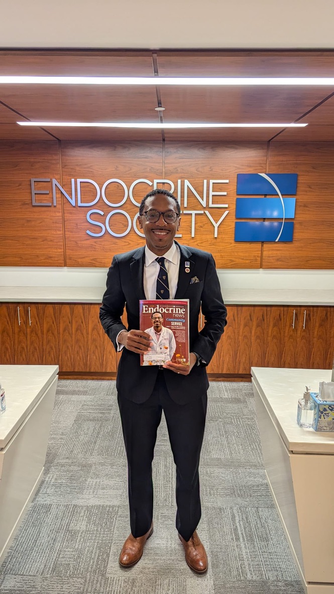 Endocrine News (@endocrine_news) on Twitter photo When <a href="/joshuajosephmd/">Joshua J. Joseph, MD, MPH, FAHA</a> was in DC to speak at a White House event celebrating the 2nd anniversary of the insulin price cap, he visited <a href="/TheEndoSociety/">Endocrine Society</a> offices and left with a very special souvenir! When <a href="/joshuajosephmd/">Joshua J. Joseph, MD, MPH, FAHA</a> was in DC to speak at a White House event celebrating the 2nd anniversary of the insulin price cap, he visited <a href="/TheEndoSociety/">Endocrine Society</a> offices and left with a very special souvenir!