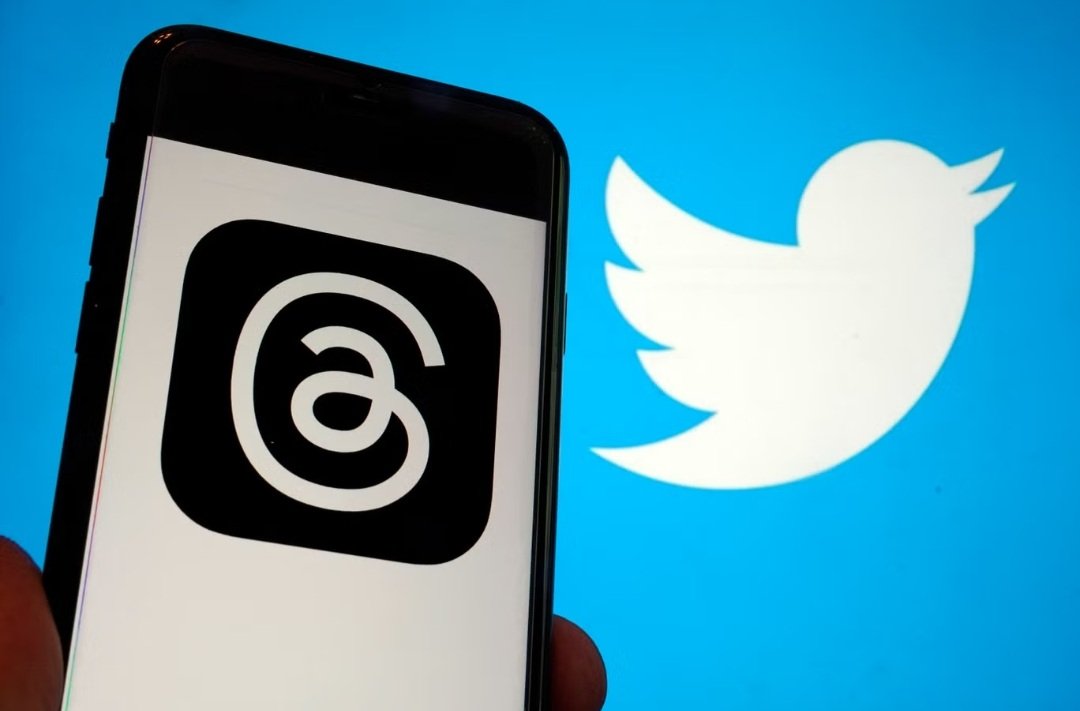 Threads нь нэг ёсондоо Инстаграмын Твиттер юм уу даа. Сонирхоод орлоо. Дагаж, дагуулдаг, текст бичих боломжтой, Инста-гийн хэрэглэгчдэд зориулсан апп байна.