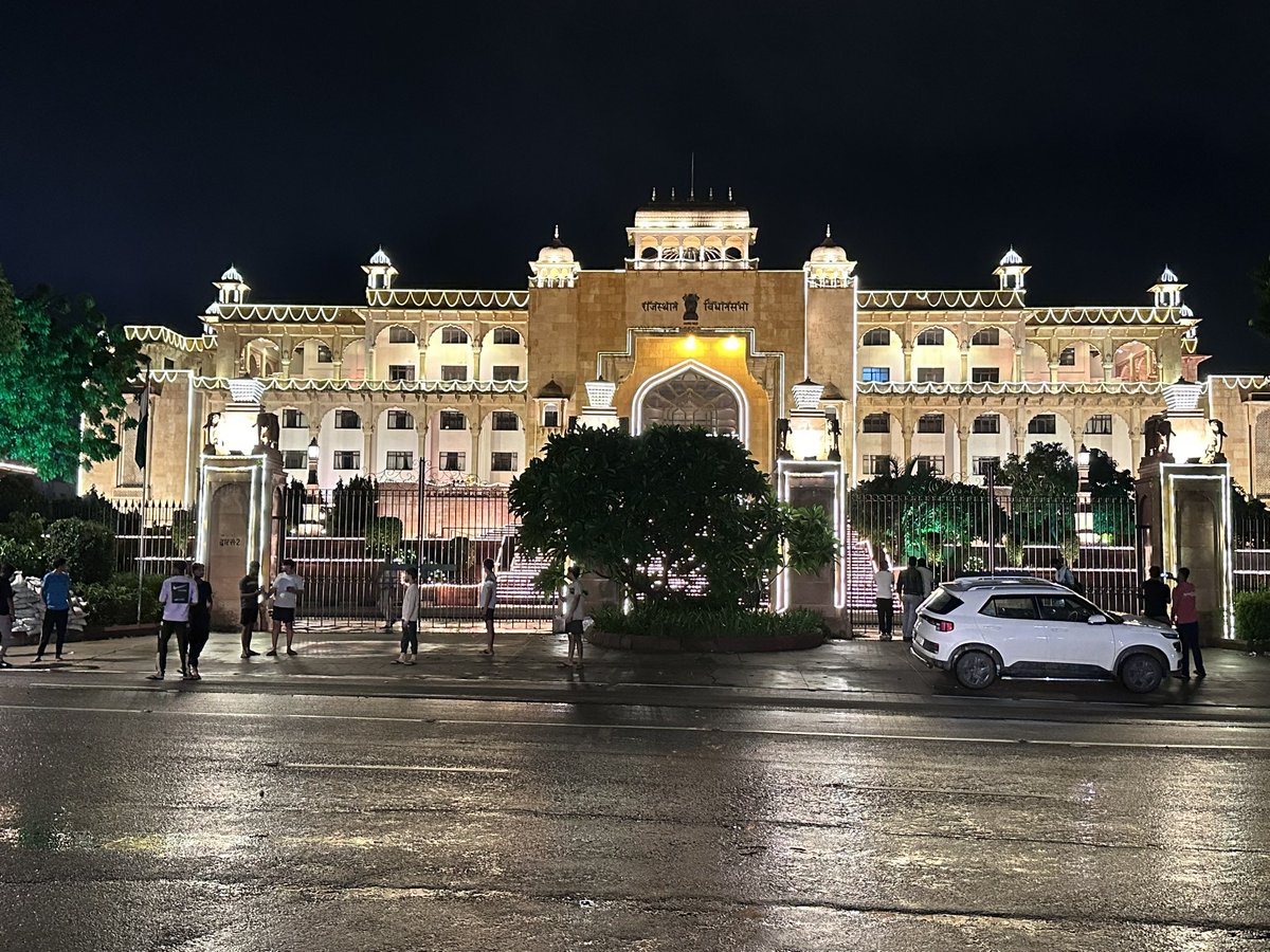 YPBarupal's tweet photo. "भारी बारिश" की शाम #IndependenceDay🇮🇳 की पूर्व संध्या पर जयपुर…

#IndependenceDayIndia 
Jaipur | Rajasthan |SBI and PNB 
#Jaipur #Dhruv_Rathee #Natasha 
#Rajasthan @RajCMO @my_rajasthan https://t.co/hhnU5su8uF