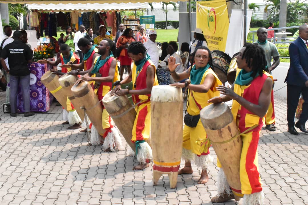 Ravi d'être à l'inauguration de la foire internationale de l'artisanat et au lacement du programme national des filets sociaux, deux activités du <a href="/GouvernementCG/">Gouvernement de la République du Congo</a> qui visent à ne laisser personne pour compte. #ArtisanatAfricain