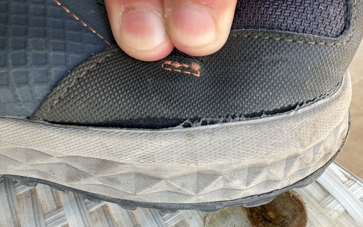 "Skechers mı, at çöpe! " Çünkü, 1 yıl olmadan zaten atacaksın! #SKECHERS . ‘Skechers, throw it away!’ Because you'll throw it away before a year!   #SkechersTH <a href="/SKECHERSUSA/">SKECHERS USA</a> <a href="/SkechersTR/">Skechers Turkiye</a>  <a href="/skechersGO/">Skechers Performance</a>