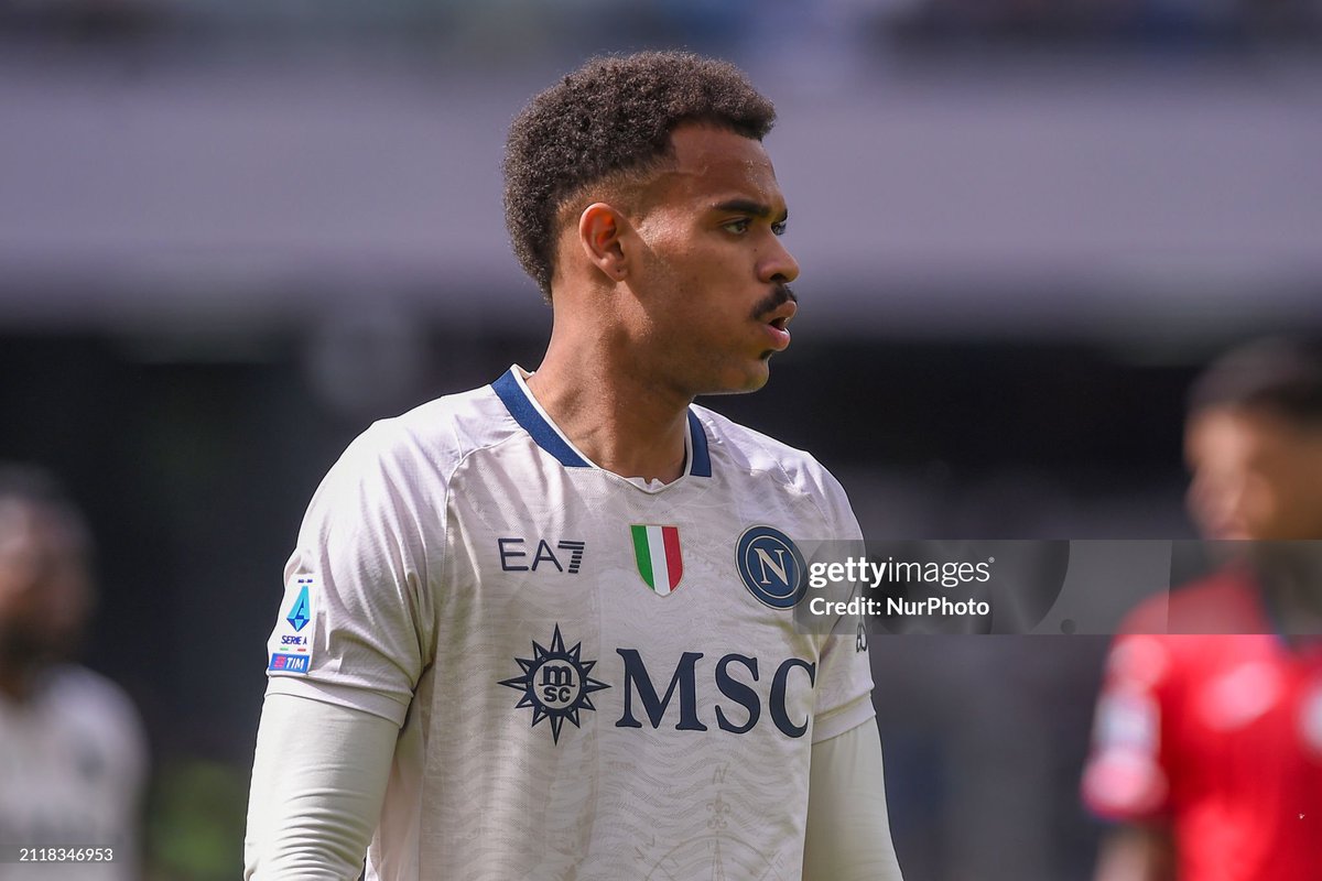 Napoli_Brasil's tweet photo. .@Natansouza0404 🔜 Real Betis
#Cajuste ❓ Ipswich Town
#Ngonge 🤔 Não teria convencido #Conte e pode deixar o clube em breve
@jobbe2902 ✅ Everton
#Dendoncker, #Traore e #Gollini ✅ Retornaram de empréstimo aos respectivos clubes https://t.co/JdWUxrAofa