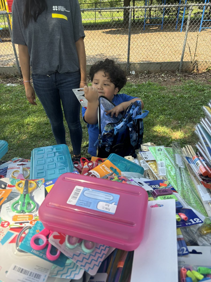 CCDOM1's tweet photo. The Ozanam Family Shelter, had a great field day and back to school event, courtesy of the Marriott New Jersey Business Council.
Families got to participate in backyard games and receive a backpack and school supplies for the new school year.
#ccdom #marriotnjbusinesscouncil https://t.co/OysimATQbm
