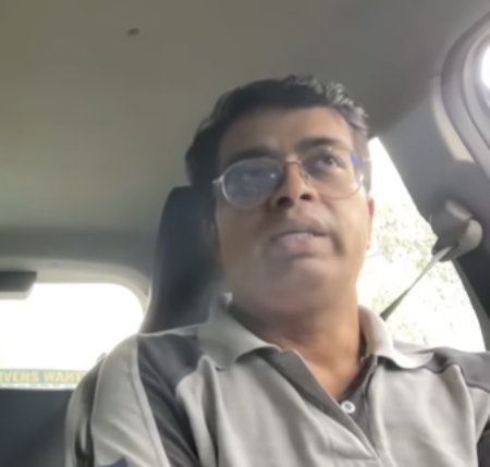 epanchjanya's tweet image. &quot;हिंदुस्तान एक टाइम बम है, कब फट जाए कुछ नहीं पता&quot;

उस लड़की ने यही बोला था, बस यही बात मुझे बर्दाश्त नहीं हुई और मैंने उन दोनों को अपने कैब से धक्के मारकर उतार दिया।

उबर ने उस लड़की की आईडी परमानेंट ब्लॉक कर दी है, मैं उबर का धन्यवाद करता हूं।

मैं एक हिन्दू और भारतीय हूं, मैं…