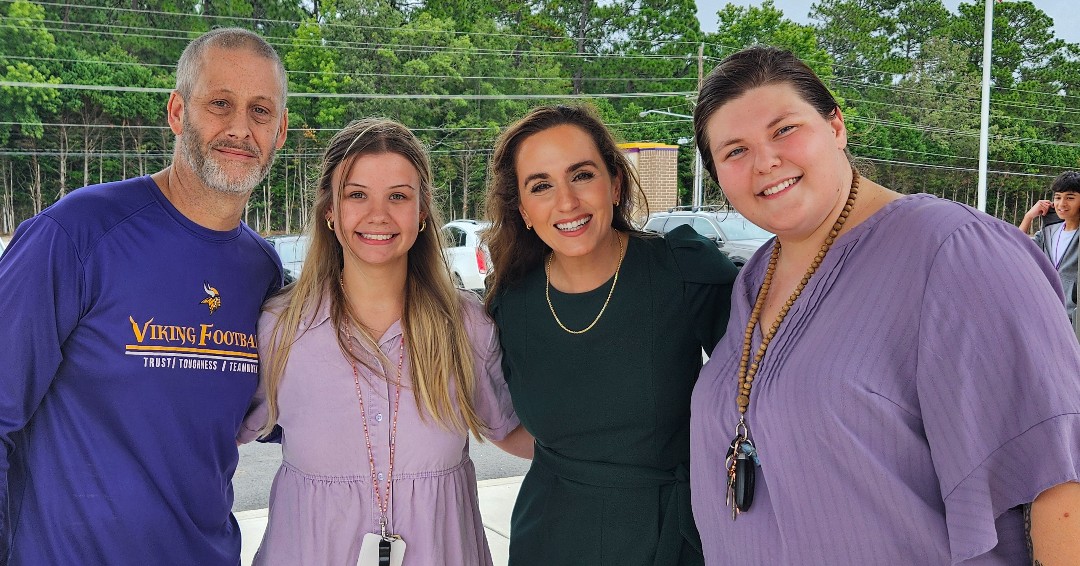 Gwd50Schools's tweet photo. A huge S/O to WYFF4 on their recently story of EHS teacher John Scruggs and his daughter EHS teacher Shelby-Anne Scruggs following in this footsteps. You don't want to miss this story at https://t.co/4kXnGO1er1. https://t.co/5efUz0E4A0