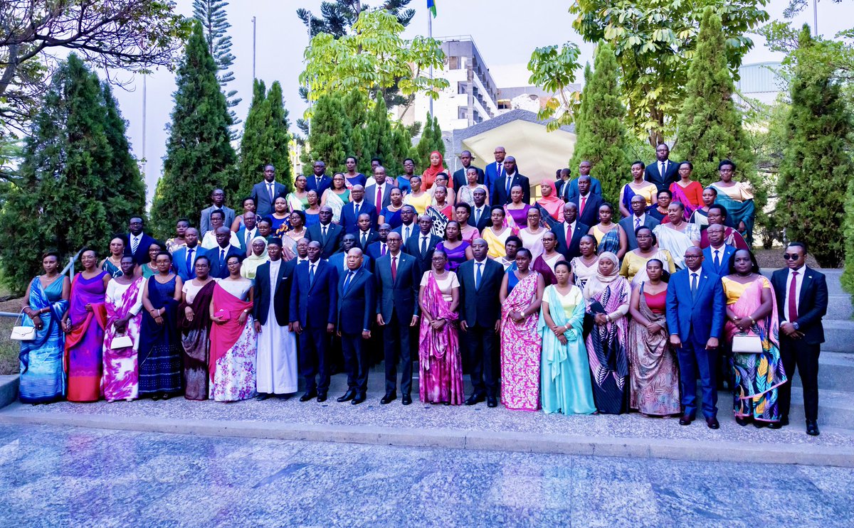 This afternoon at Parliament, Dr. Edouard Ngirente was sworn in as Prime Minister of Rwanda, with President Paul Kagame officiating the ceremony.