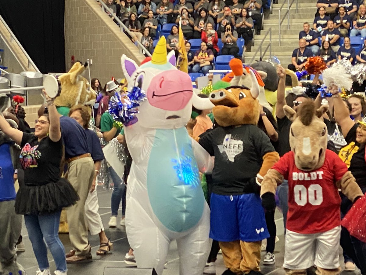 Laura San Roman tweet media