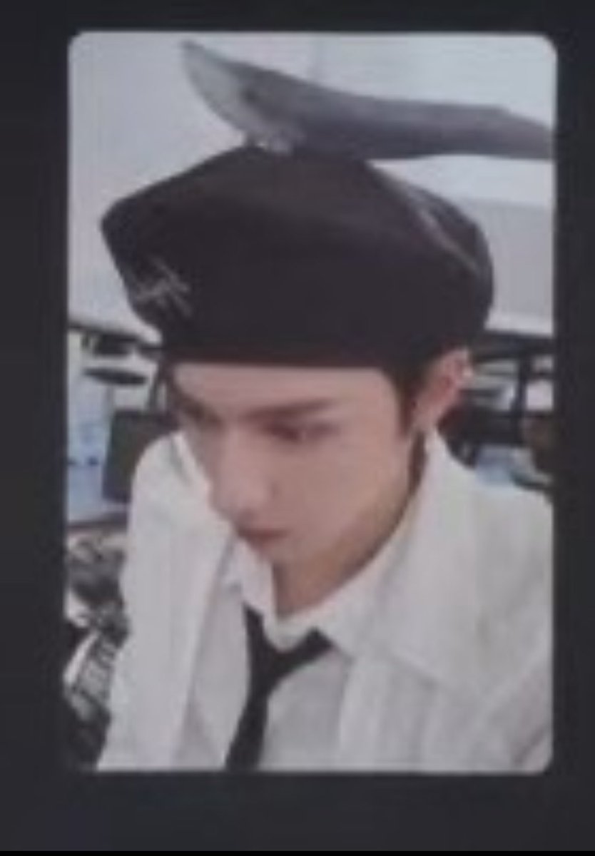 riumantic's tweet image. what was this era even about bruh why does he have a giant spoon on his head