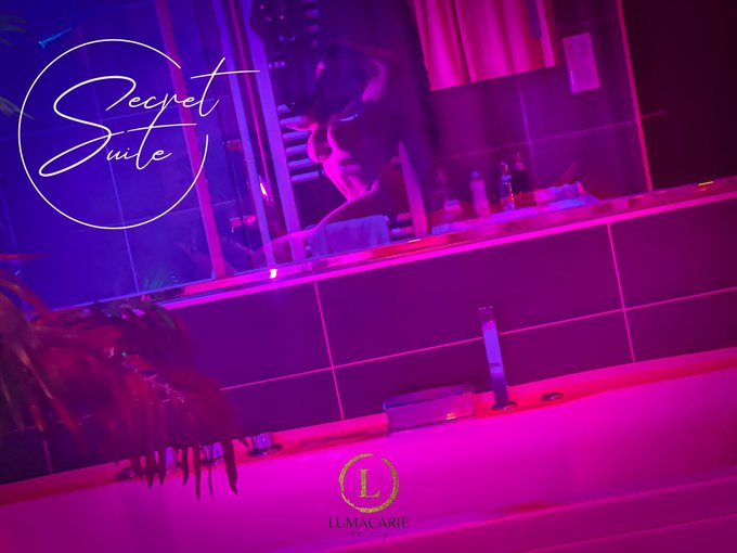 &Agrave; 60RT de cette photos je vous partage une photo hard de notre nuit&hellip; 🔥🔥🔥  Pour d&eacute;couvrir la vid&eacute;o de