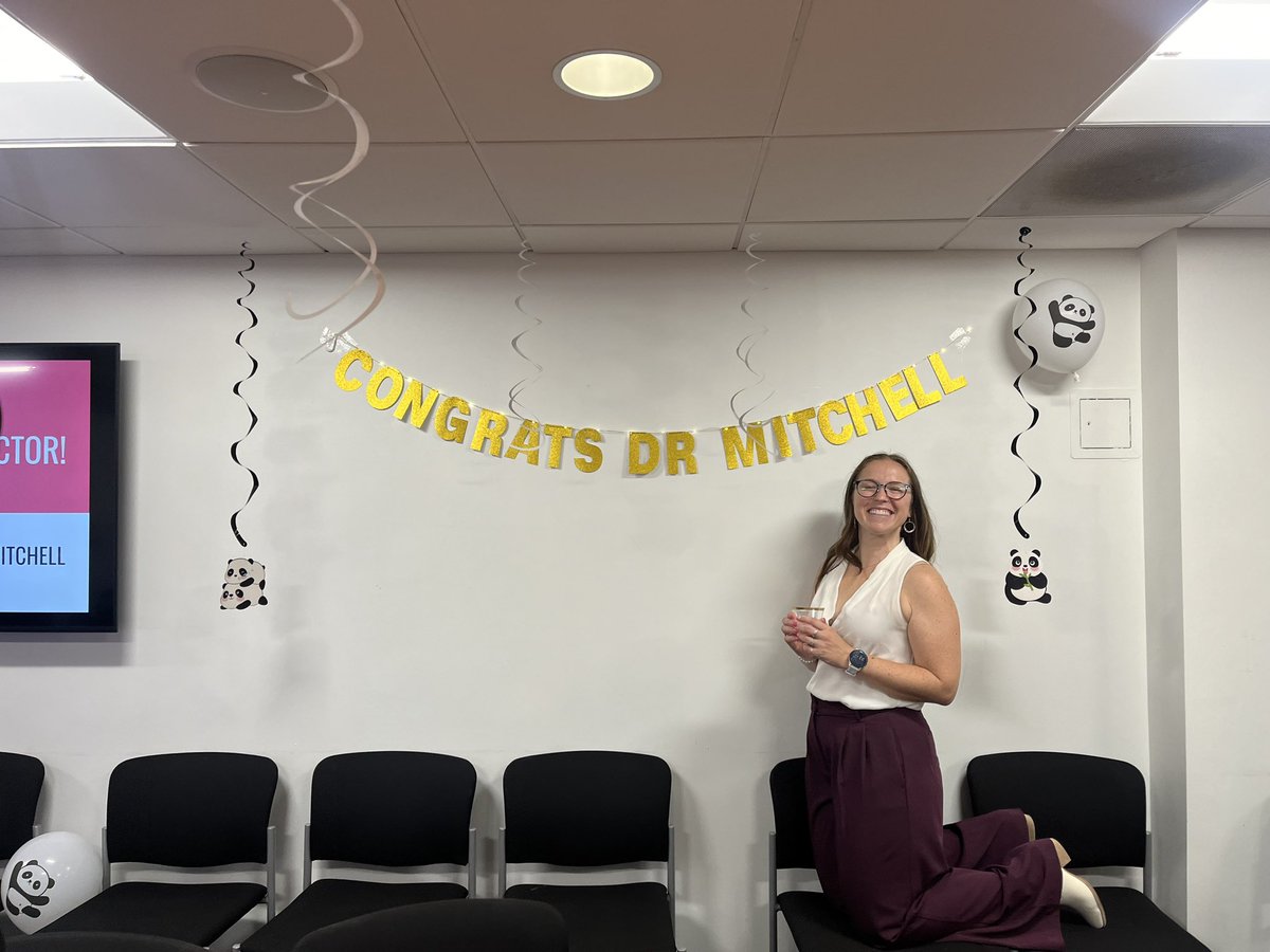 julia_mitchh's tweet image. OK times are wild - officially Dr. Mitchell as of yesterday 🥲 extremely happy + proud, and so grateful + thankful for the mentorship and support from @ShanskyLab &amp;amp; all the members of the lab whom I couldn’t have done this without! 🥰