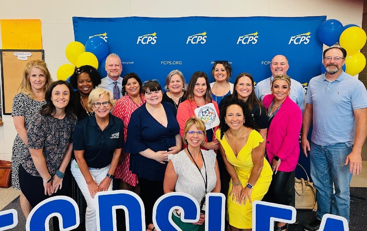 A great day with FCPS Connects, kick starting the new year with all <a href="/FCPSMaryland/">FCPS-MD</a> Leadership!
<a href="/FCPSJobs/">FCPSJobs</a> is ready to welcome all of our new hires and answer questions about any employment opportunities! #joinfred #TogetherFCPS #joinfcps #impactthefuture #EveryChildEveryDay