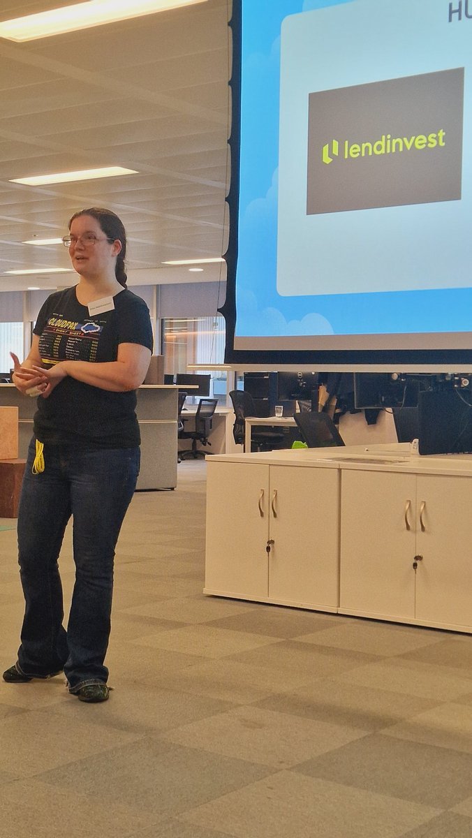 OnThePeiroll's tweet image. Is that a @shirtforceOrg tee I see on our @lendinvest host 👀 tonight at the 
 #LDNArcs meetup?

@LDNArcs #RockinThatTee