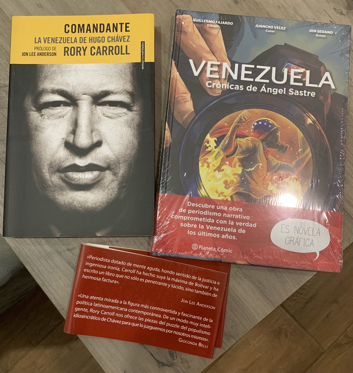 Porque no todo pueden ser las #Ultimasnoticias, por aquí caen estas dos joyitas de <a href="/rorycarroll72/">Rory Carroll</a> y de <a href="/AngelMSastre/">Ángel Sastre</a>