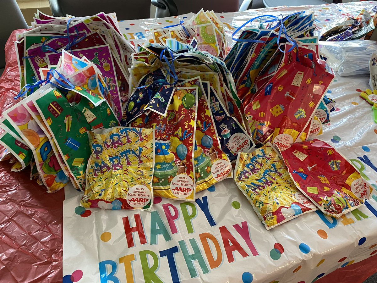 AARPNY's tweet photo. Team #AARPLongIsland celebrated #SocialSecurity‘s 89th birthday! Social Security is your money, earned through a lifetime of hard work.

Join us in celebrating this vital program and showing just how important it is by adding your name to our digital card! https://t.co/reDIcPPC7O https://t.co/yALge7sqIW