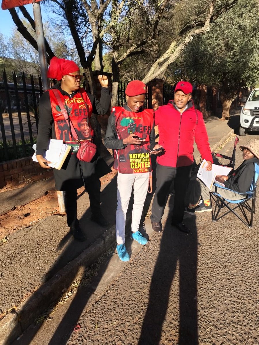 shaun_dlanjwa's tweet photo. Today doing door to door together with @EFFSouthAfrica Councillor Candidate for Ward 87, JHB, young Aphelele Manyana and EFF ground forces. We are fielding women and youth in council,parliament and legislature.The EFF is committed to service delivery #Ward87 #ByElection #VoteEFF https://t.co/Fr91fDYqMz