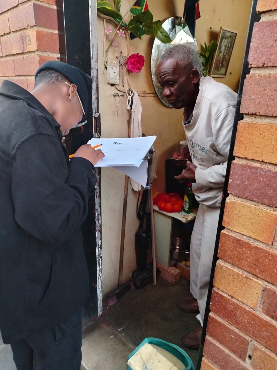 shaun_dlanjwa's tweet photo. Today doing door to door together with @EFFSouthAfrica Councillor Candidate for Ward 87, JHB, young Aphelele Manyana and EFF ground forces. We are fielding women and youth in council,parliament and legislature.The EFF is committed to service delivery #Ward87 #ByElection #VoteEFF https://t.co/Fr91fDYqMz