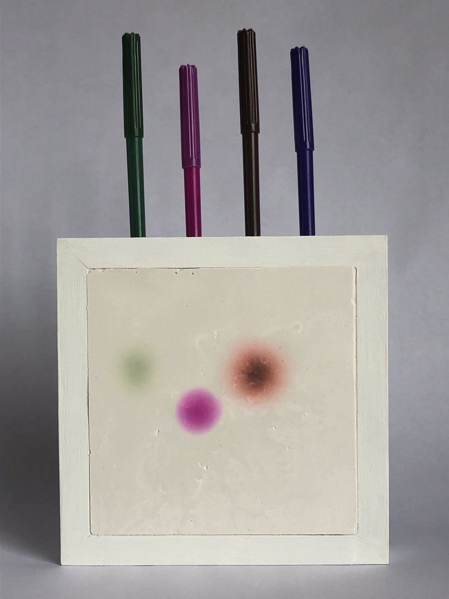 SueBlog1's tweet image. Drawn in VI. 2024, 24.6x15.2x2.3cm. Wood, plaster, felt pens. Olive Green, Fuchsia Pink, Brown, Purple. Love watching the colours change over time as the plaster dries out. #ContemporaryArt #WallSculpture #ContemporaryDrawing #Art #Sculpture