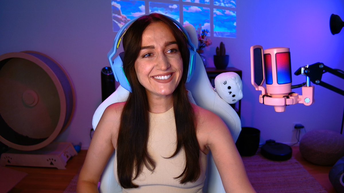 ashhki's tweet photo. Sul sul simmers! I'm going live showcasing my Sims 4 save file right now on Twitch
https://t.co/85aUD0p5oh https://t.co/gEjYfxchR7