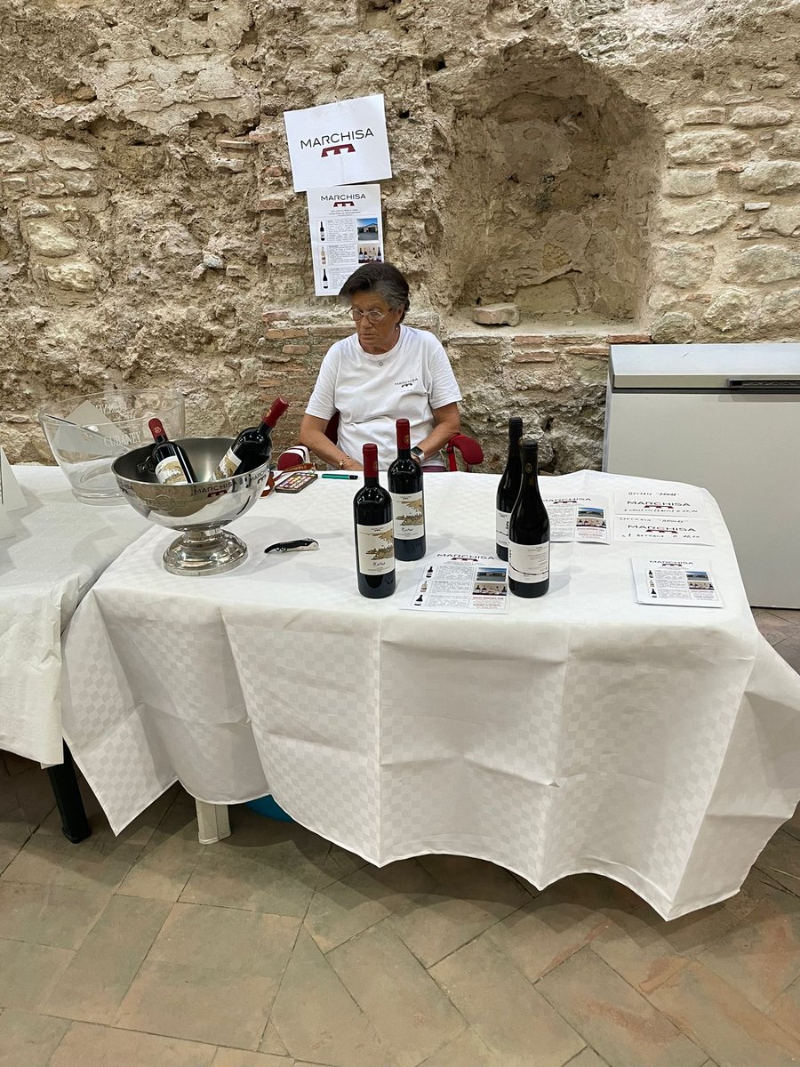 marchisavini's tweet image. La # Marchesa presenta ⁦@marchisavini⁩
Al #CastelloFeudale di #Ardore
#Locride #Calabria