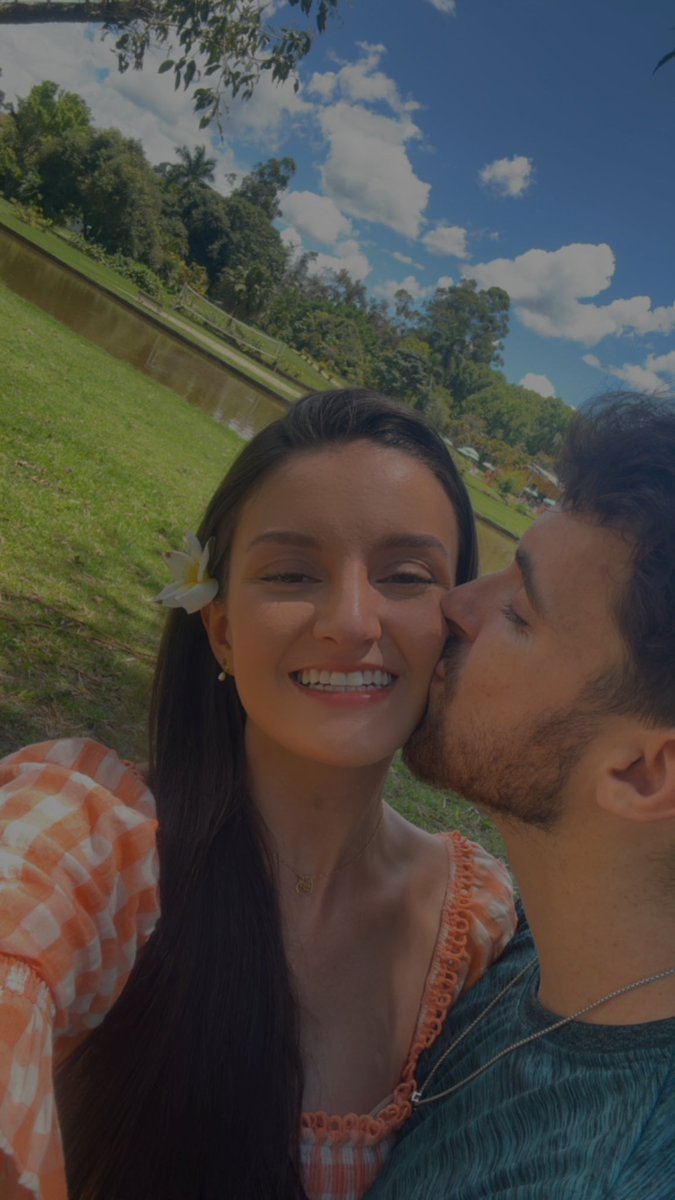 ttcorreae's tweet photo. eu quando acho o amor da minha vida 🫶🏻🤎🙌🏻 @nogueira_gusta https://t.co/kbCGKcVVln