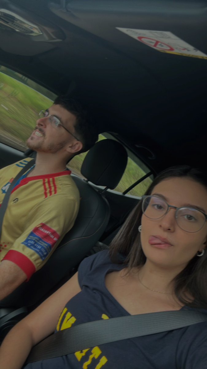ttcorreae's tweet photo. eu quando acho o amor da minha vida 🫶🏻🤎🙌🏻 @nogueira_gusta https://t.co/kbCGKcVVln
