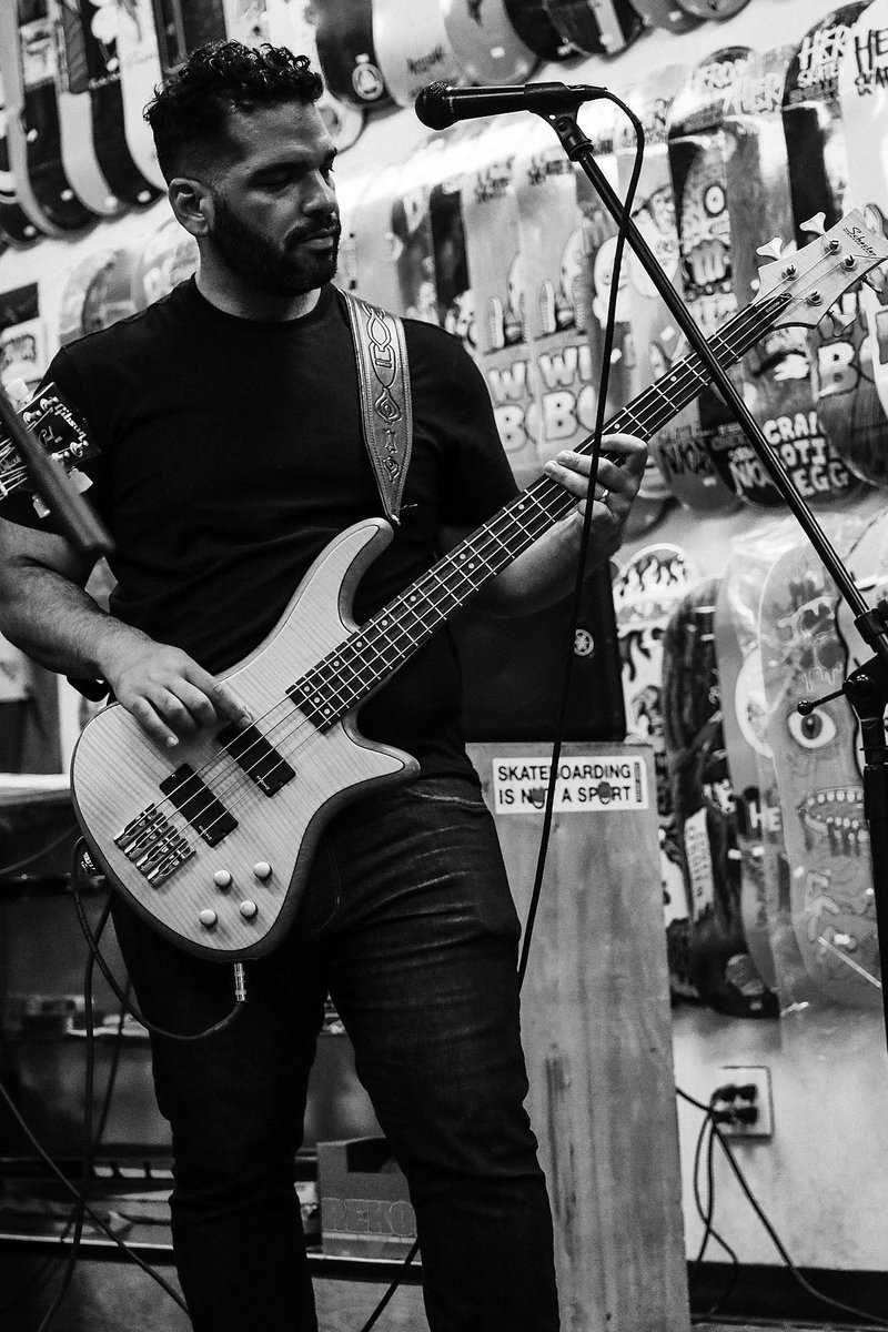 Decent Times tweet media