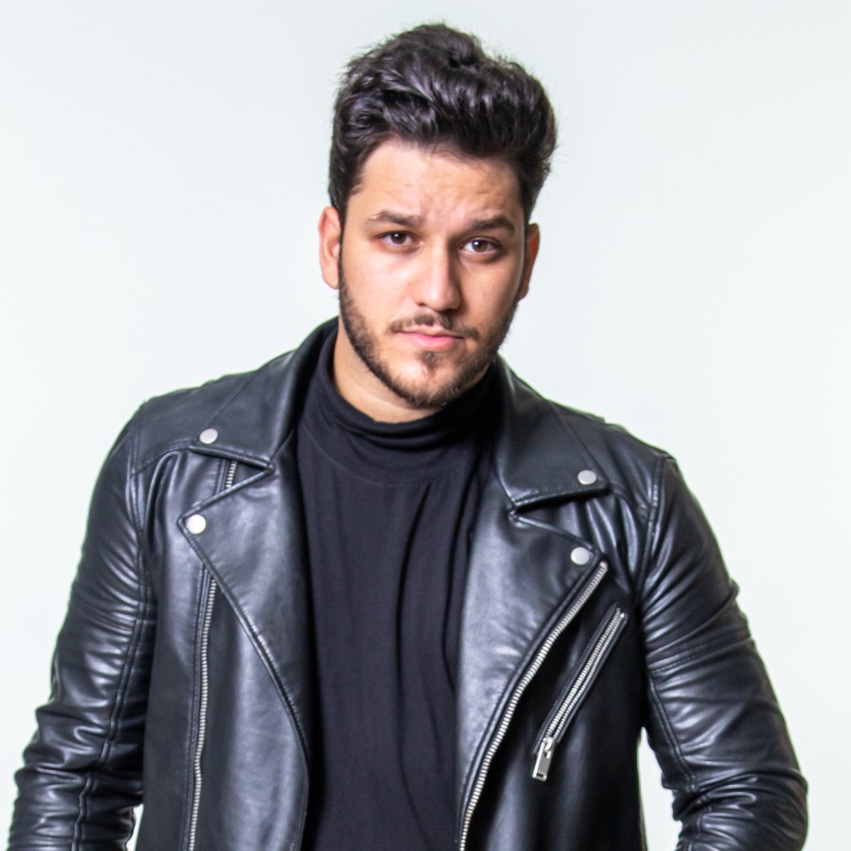 rbstv's tweet photo. TEMOS OS FINALISTAS DA PRIMEIRA PROVA DE RESISTÊNCIA DO #EstrelaDaCasa! 🔥 Você é #TimeLucca ou #TimeRodrigo? https://t.co/bbkv8ui5Lo