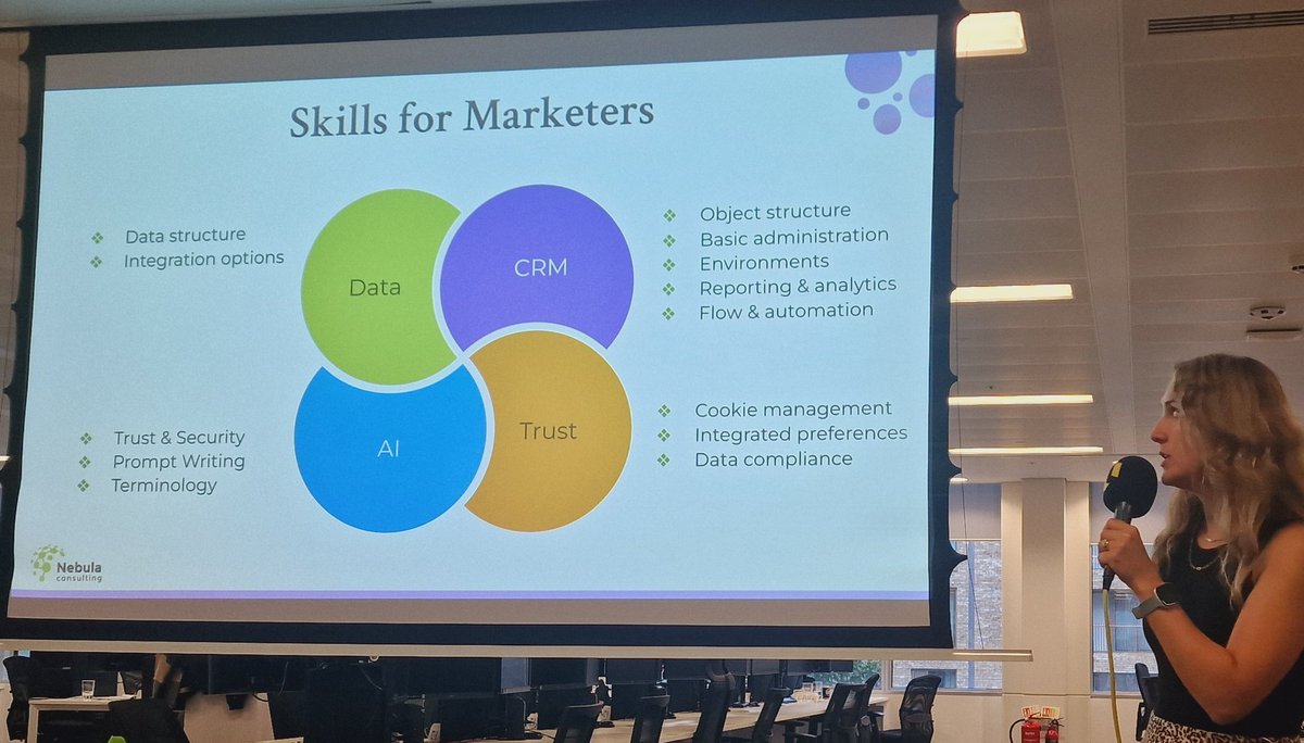 OnThePeiroll's tweet image. Marketers now need to learn so much more... For example, flows and Data Cloud! 😲

So if you are in marketing and you want to be more marketable (🤭 see what I did there?) you&apos;re going to have to step up and lean into the tech side of things!

@LDNsCall #LDNArcs @lendinvest