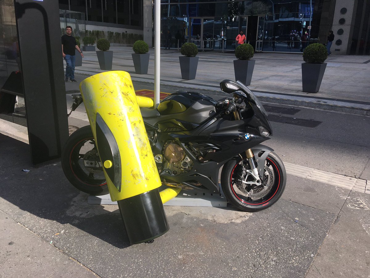 Essa está bem presa. Olha o tamanho do cadeado.🤣