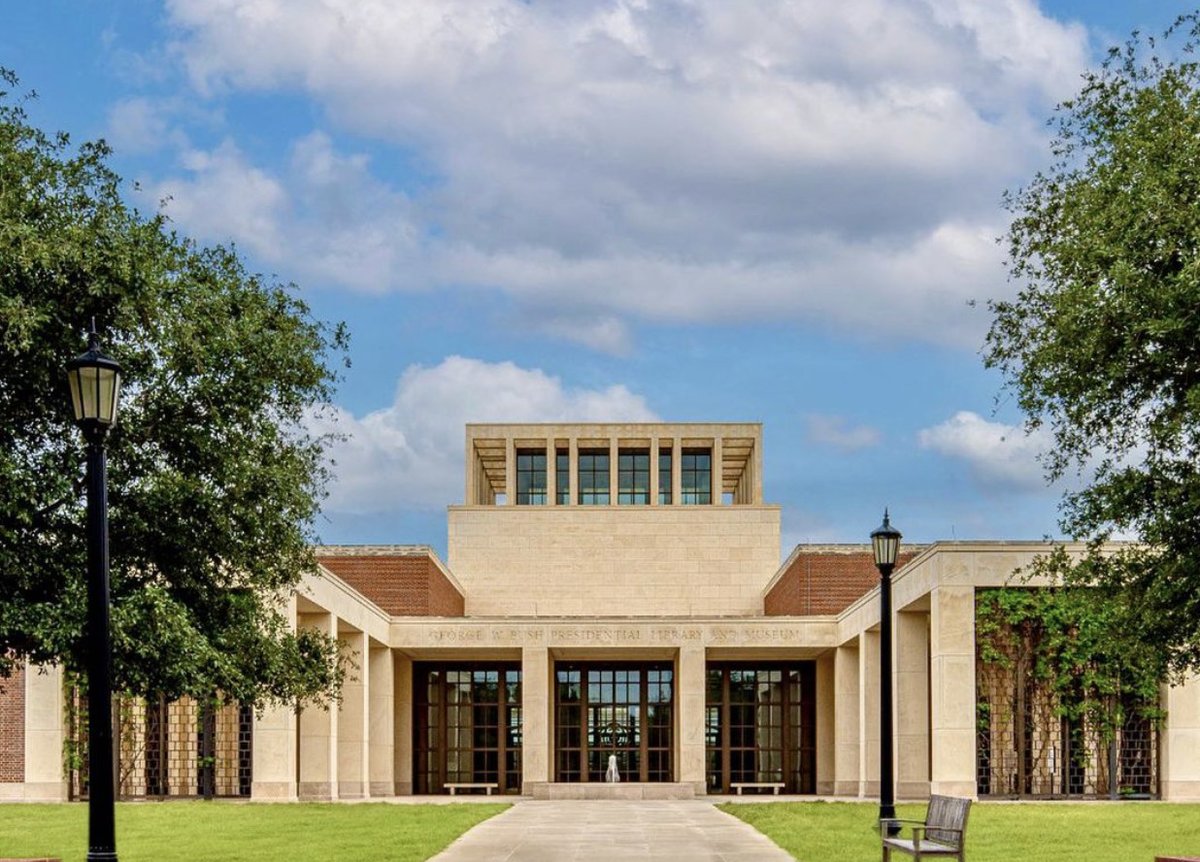 Take a step back in time at the George W. Bush Presidential Center. Located on the Southern Methodist University campus, the center is a hub for history, welcoming visitors of all ages. 🕰️ Plan your educational visit: bushcenter.org

📷: @thebushcenter