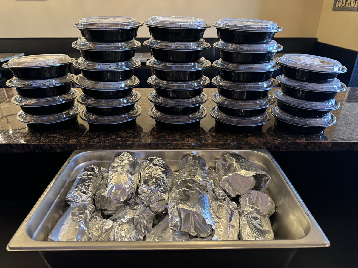 YATSGRANDVIEW's tweet image. This order went out for delivery today. We’d love to cater for you too! Individual portions, pints, quarts or pans..it’s up to you. Be the office hero and schedule it today 😊