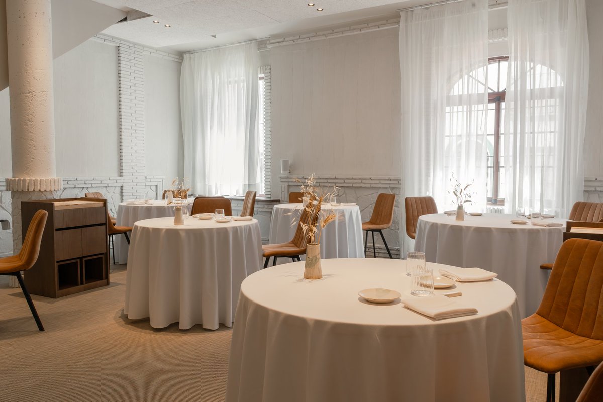 El Mesón.

No sabéis las ganas de que vengáis a vernos y mostraros cada detalle.

mesonsaborandaluz.com

#elMesón 
#AlcaládelValle 
#LaSierra 
#Cádiz 
#Andalucía