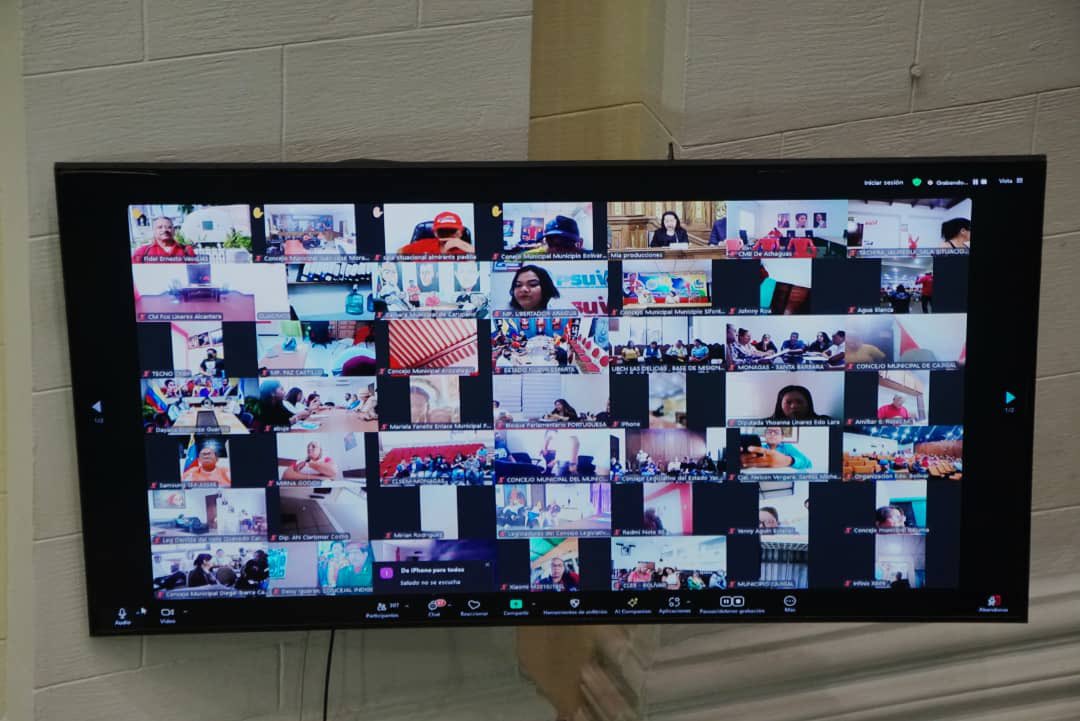 Inicia la Consulta Pública, para la recolección de las propuestas para el Proyecto de Ley Contra el Fascismo, Neofascismo y Expresiones similares.

Con la presencia de diputados y diputadas, organismos de seguridad policial y militar, representantes de Poderes Públicos,