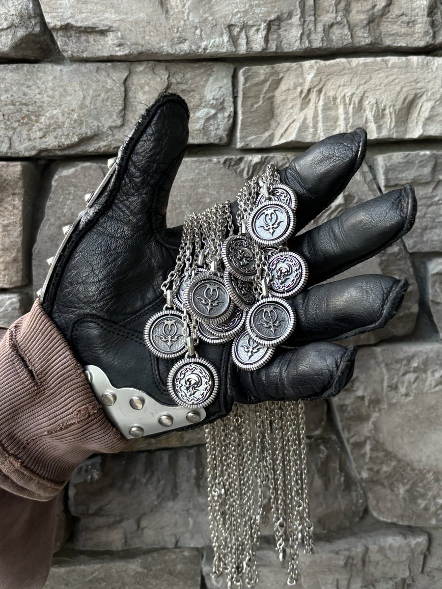 umainferno's tweet photo. 2-FACE • LIMITED RESTOCK

FRIDAY 8/16 

12PM PST (3PM EST) https://t.co/XEmROb4RNO