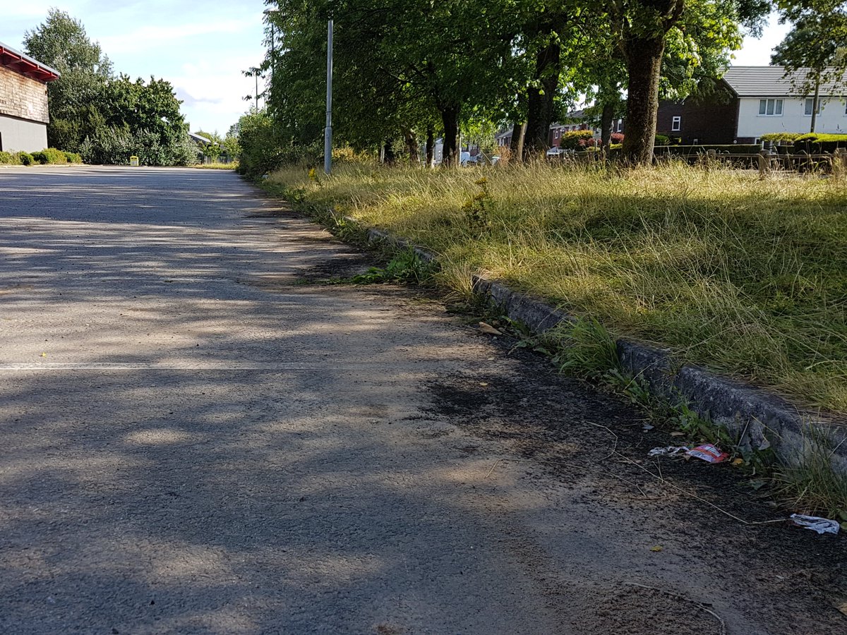 Down to only one digger on Sunday, but  Paul still managed to clear half the far side of the car park.