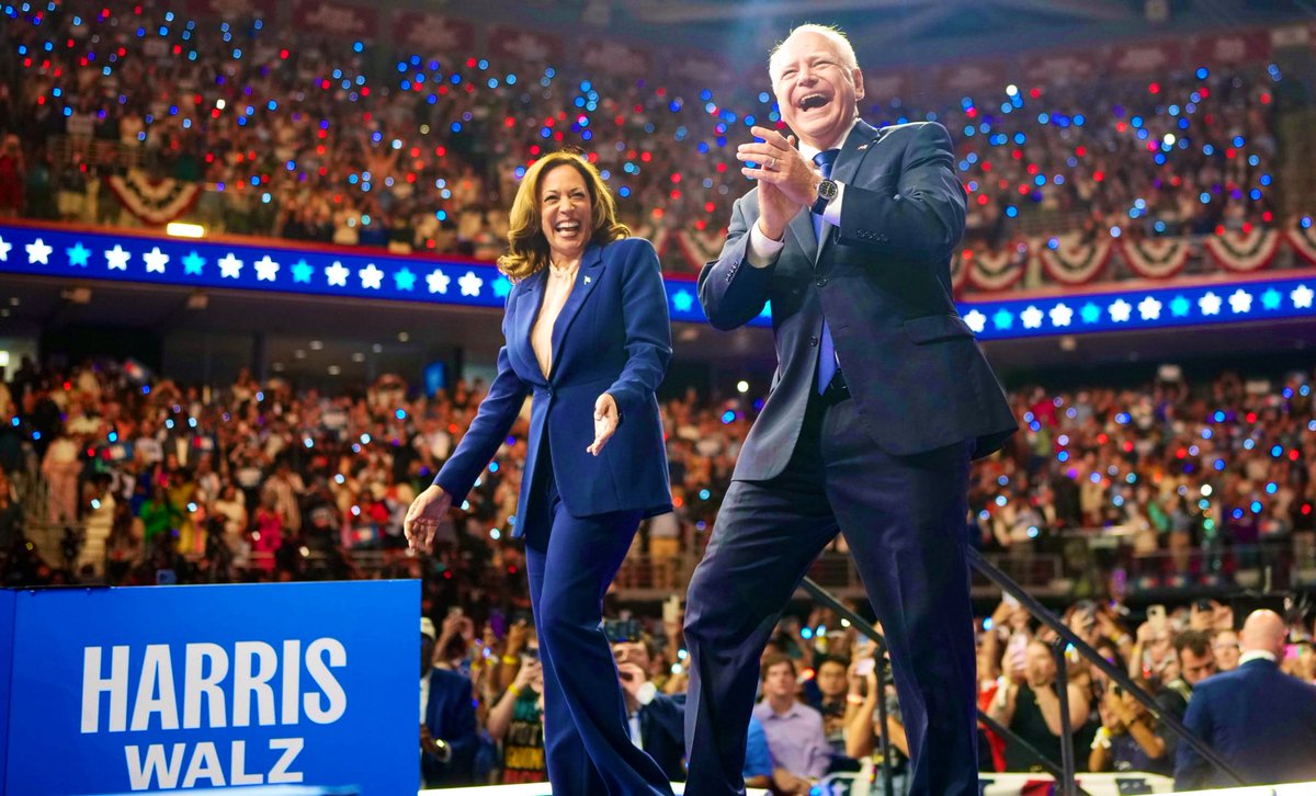 SamJownes's tweet photo. Who else thinks Kamala Harris and Tim Walz are going to beat Donald by a landslide? #TrumpWillCutSocialSecurity https://t.co/MjK7zKMwwO