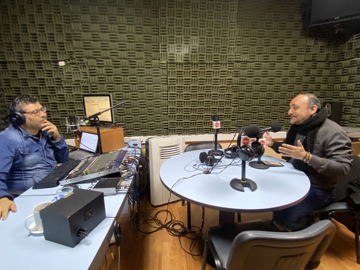 Para difundir el Premio Regional a las Artes, las Culturas y el Patrimonio #LinternaDePapel, Seremi de las Culturas <a href="/clagos77/">Claudio Lagos</a> visitó radio Digital de #Antofagasta 97.1 FM.
🔴Plazo convocatoria: 30 de septiembre. 
Bases disponibles en: cultura.gob.cl/convocatorias/…