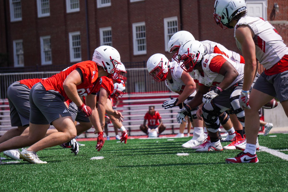 WabashFB's tweet photo. Day 1️⃣ in the books…

#WAF https://t.co/wHy7ZCc2tv