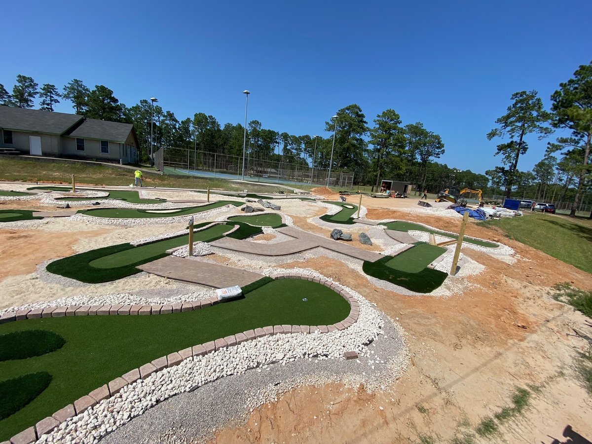 AdventureGolfTC's tweet image. AGS leveled up Leesville’s fun factor in 2023 with this 18-hole Modular Advantage mini golf course!

#MiniatureGolf #ModularAdvantage #Golf #OutdoorEntertainment #City #GolfAndSports