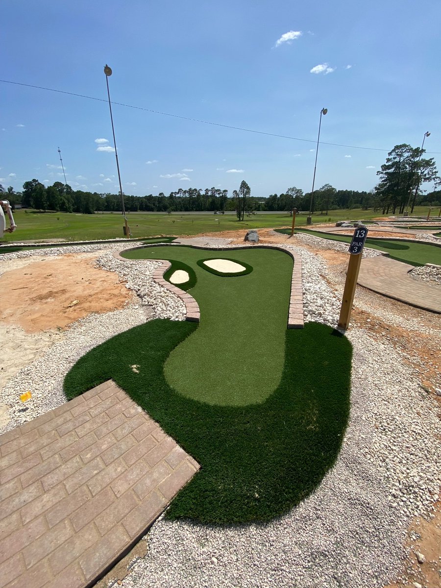 AdventureGolfTC's tweet image. AGS leveled up Leesville’s fun factor in 2023 with this 18-hole Modular Advantage mini golf course!

#MiniatureGolf #ModularAdvantage #Golf #OutdoorEntertainment #City #GolfAndSports