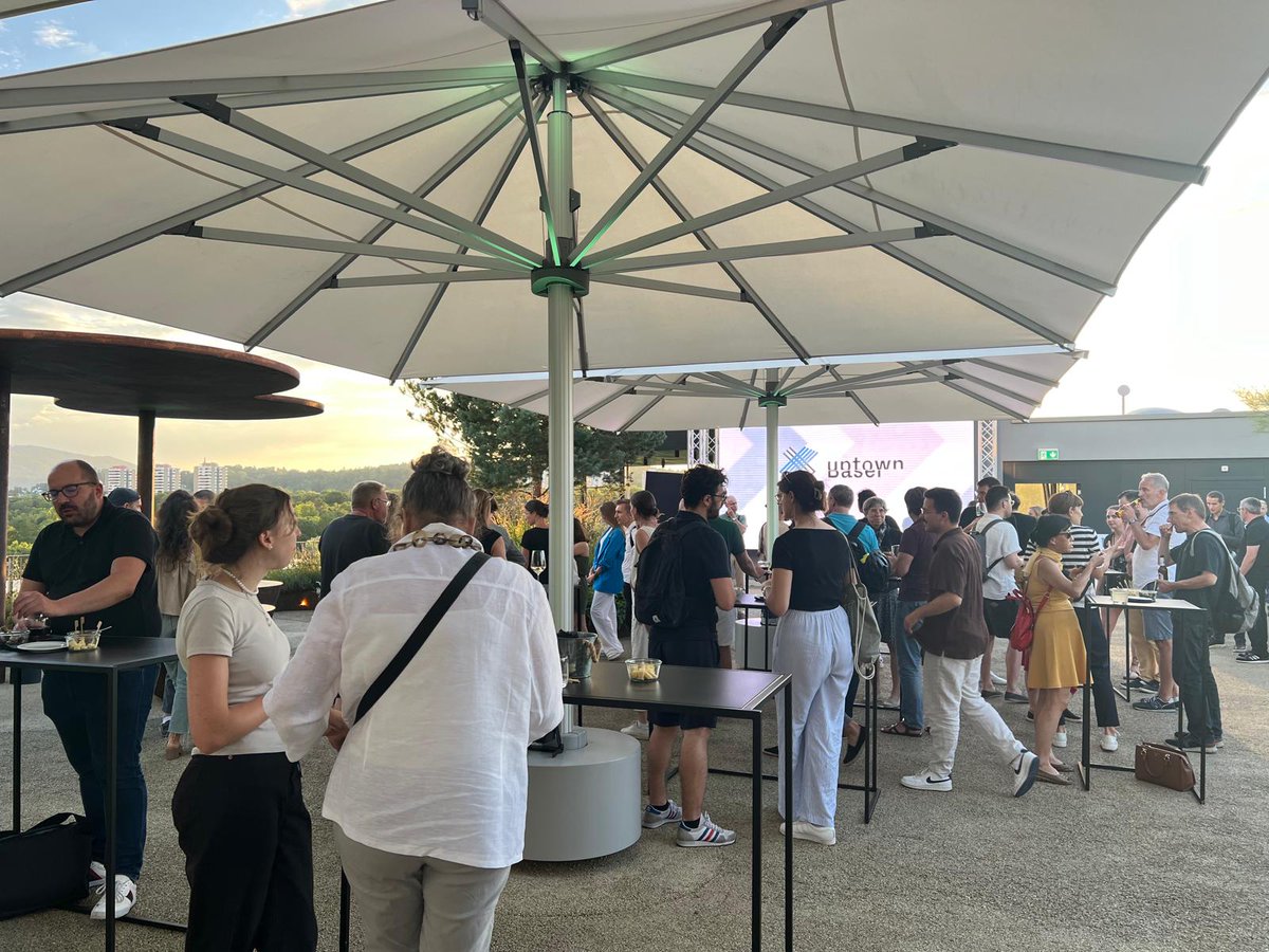 Heute fand unsere Veranstaltung "KI im Sport" bei <a href="/uptownBasel/">uptownBasel</a> in Zusammenarbeit mit der <a href="/UniBasel/">Universität Basel</a>  statt. Es war inspirierend, so viele engagierte Menschen aus der Sport- und Technologiewelt zu sehen! Ein herzliches Dankeschön an unsere Teilnehmerinnen und Teilnehmer!