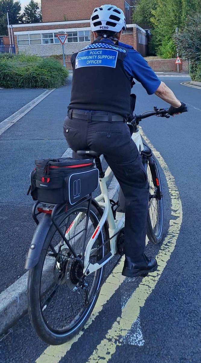 PCSO Cooke is out on her bike around Ludlow! She would love a chat so please stop her to say hello or report your concerns!