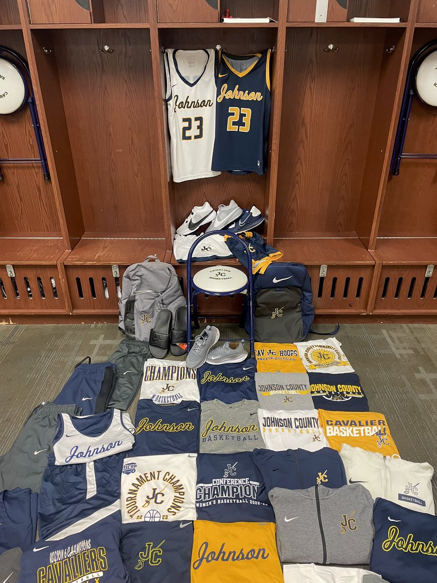 Excited to receive an offer to play for <a href="/JCCC_WBB/">JCCC Women’s Basketball</a> ! Thank you <a href="/JC_CoachJones/">Katie Jones</a> and  <a href="/JC_CoachConrad/">Ben Conrad</a> for the amazing visit!
